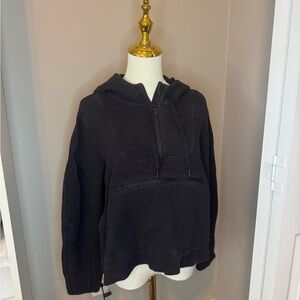 Lululemon black quarter zip